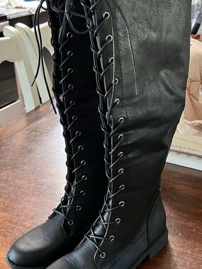 Black Lace-Up Knee-High Women's Boots